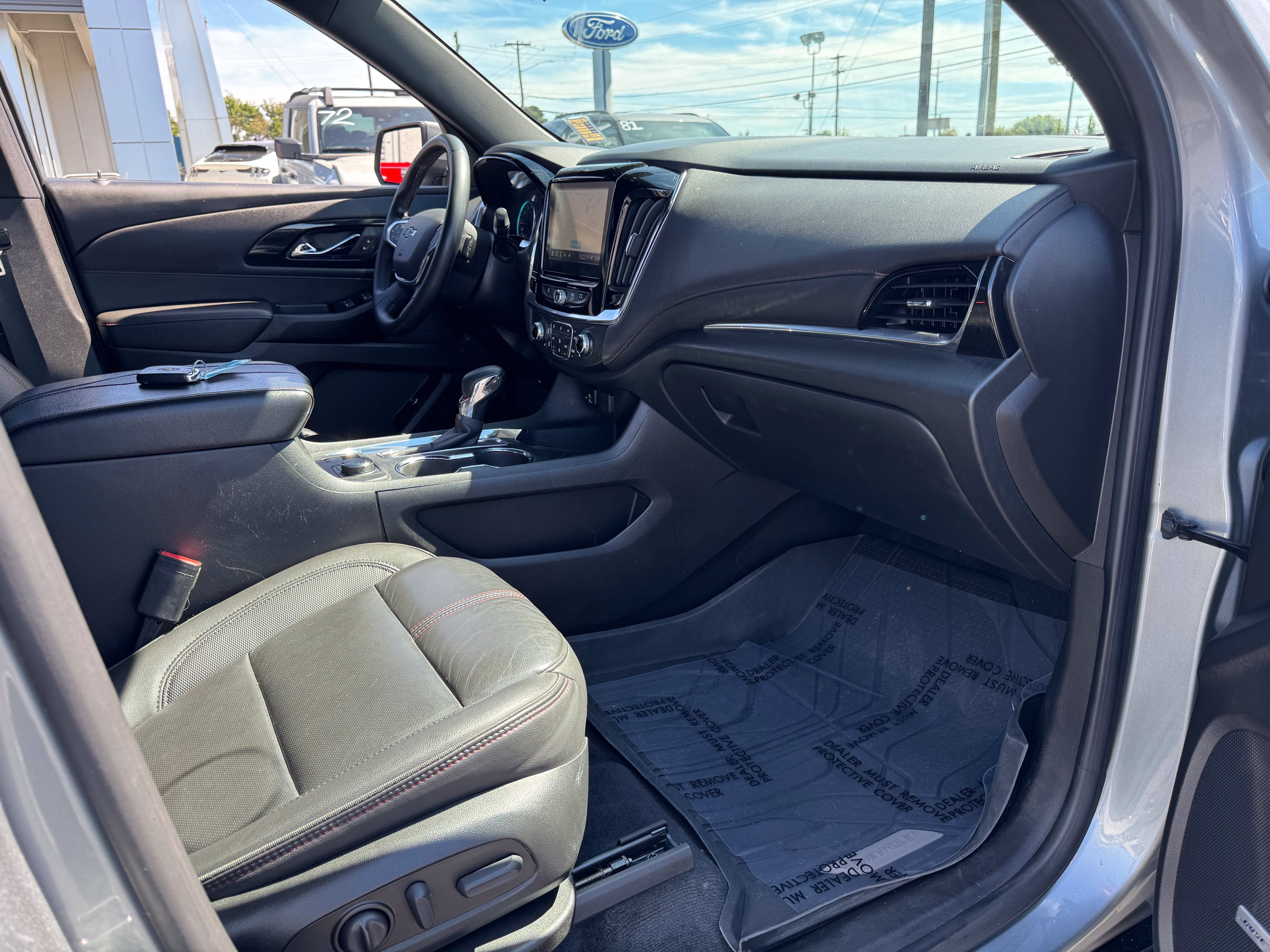 Used 2023 Chevrolet Traverse RS w/ LPO, Cargo Package AWD/4WD image 25