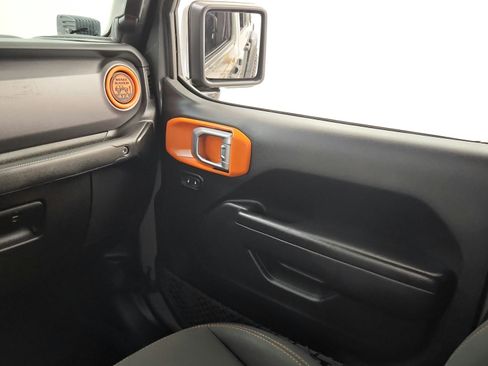 Used 2021 Jeep Gladiator Mojave AWD/4WD image 23