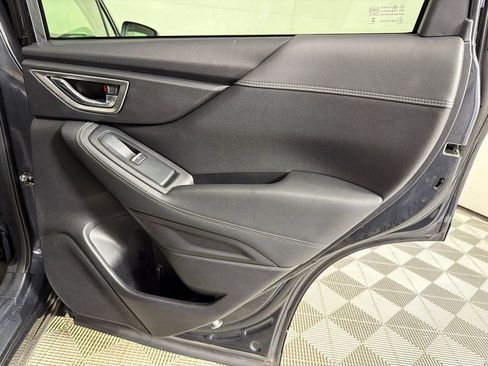 Used 2019 Subaru Forester Premium image 17
