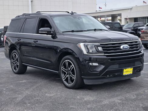 Used 2019 Ford Expedition Limited w/ Equipment Group 303A AWD/4WD image 3