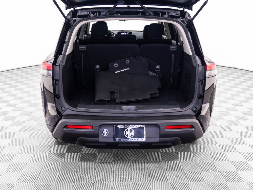 Used 2024 Nissan Pathfinder SV AWD/4WD image 37