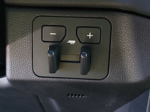 Used 2024 Toyota Tundra Limited image 16