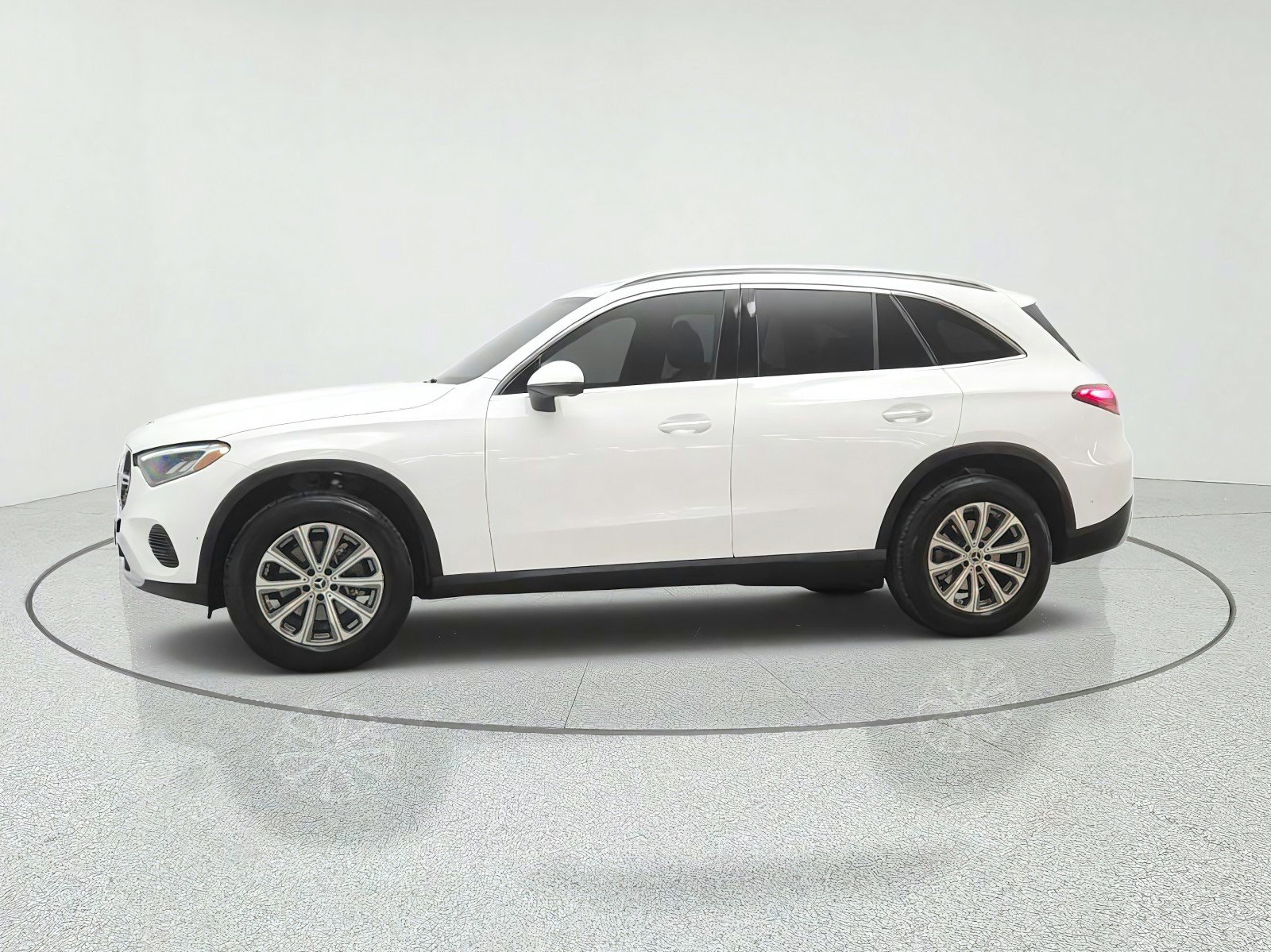 Certified 2026 Mercedes-Benz GLC 300 image 8
