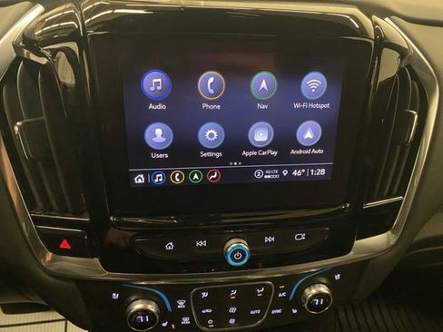 Used 2024 Chevrolet Traverse High Country AWD/4WD image 11