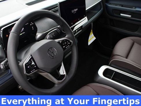 New 2025 Volkswagen ID. Buzz Pro S RWD image 2