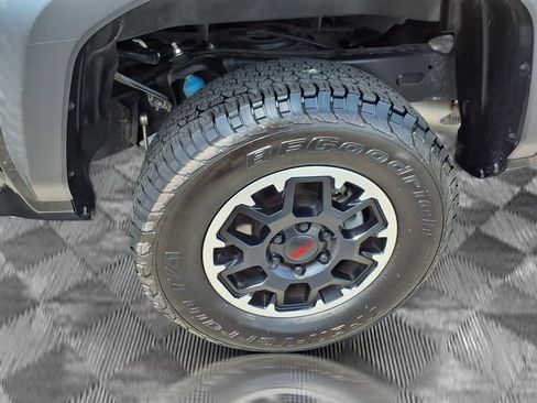 Used 2024 Toyota Tacoma TRD Off-Road AWD/4WD image 25