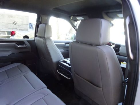 New 2026 GMC Sierra 1500 SLT AWD/4WD image 23