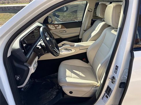 Used 2022 Mercedes-Benz GLS 450 4MATIC image 16