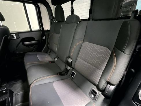 Used 2021 Jeep Gladiator Mojave AWD/4WD image 30