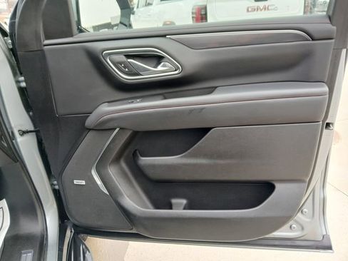 Used 2024 Chevrolet Suburban RST w/ Sport Performance Package image 17