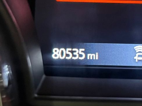 Used 2019 Nissan Pathfinder SL AWD/4WD image 28