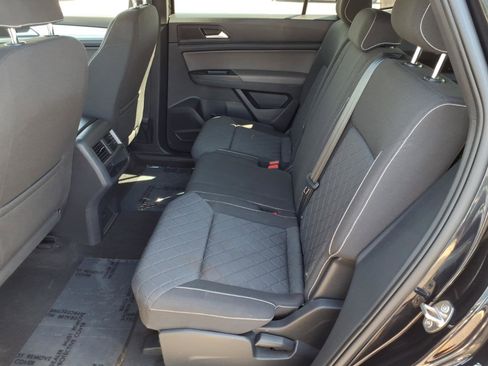 Certified 2021 Volkswagen Atlas Cross Sport S image 21