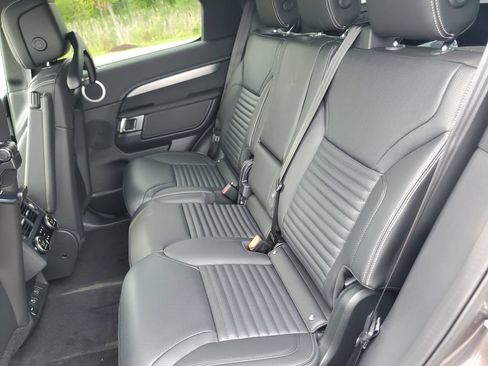 New 2026 Land Rover Discovery Dynamic SE AWD/4WD image 32