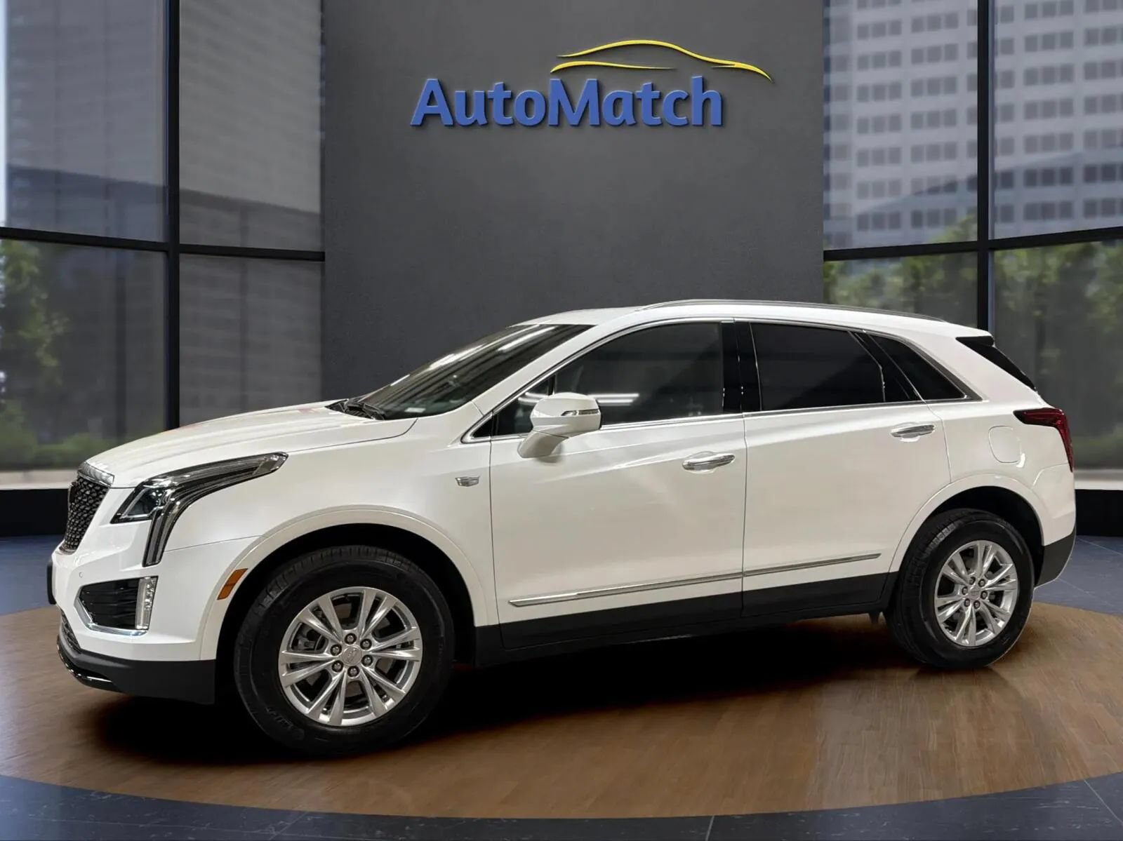 Used 2025 Cadillac XT5 Luxury w/ LPO, Floor Liner Package FWD image 6