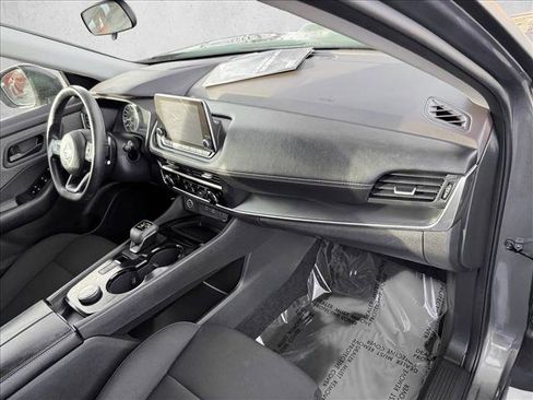 Used 2023 Nissan Rogue S image 20