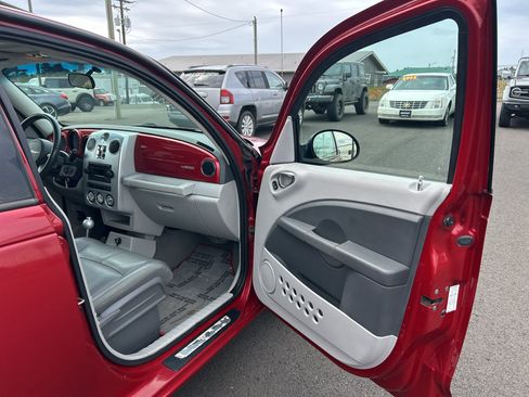 Used 2007 Chrysler PT Cruiser Limited w/ Chrome Accents Group FWD image 22
