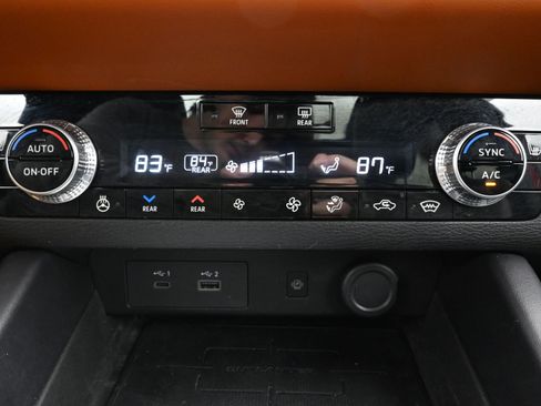 Used 2024 Mitsubishi Outlander SEL image 17