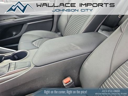 Used 2024 Toyota Camry SE image 34