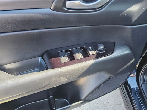 Used 2025 MAZDA CX-5 AWD 2.5 S w/ Preferred Package image 14