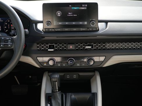 Used 2024 Honda Accord EX image 25