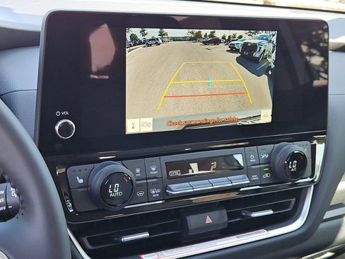 New 2026 Toyota Grand Highlander FWD image 22
