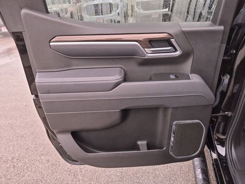 Used 2025 Chevrolet Silverado 1500 RST image 32