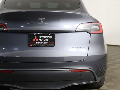 Used 2023 Tesla Model Y AWD image 18
