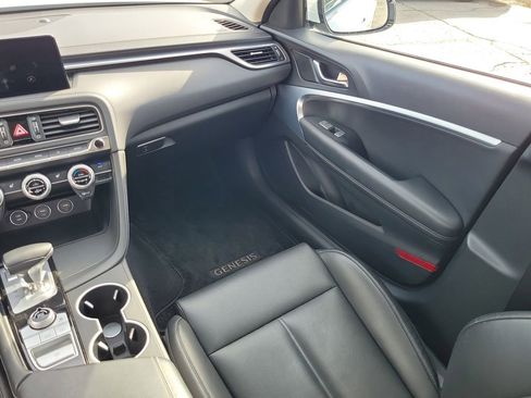 Used 2023 Genesis G70 2.0T AWD/4WD image 12