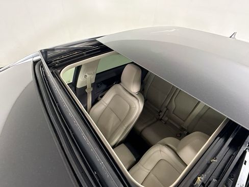 Used 2021 Lincoln Corsair Reserve image 24