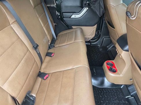 Used 2012 Jeep Wrangler Unlimited Sahara w/ Dual Top Group AWD/4WD image 5