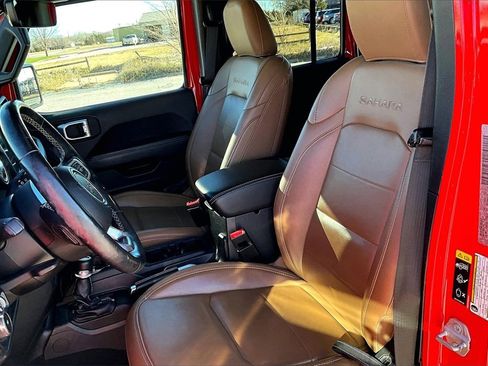 Used 2020 Jeep Wrangler Unlimited Sahara image 20