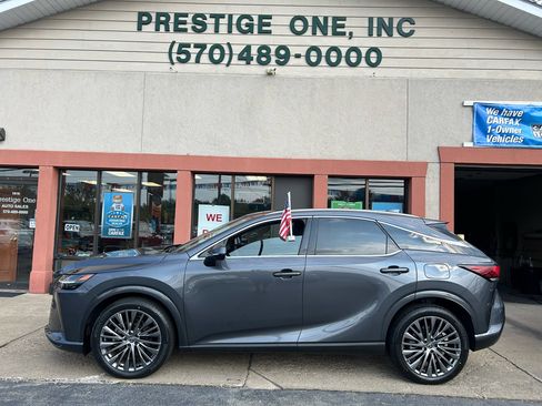 Used 2024 Lexus RX 450h AWD w/ Luxury Package image 3