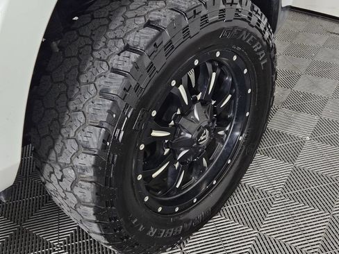 Used 2022 RAM 2500 Laramie AWD/4WD image 5