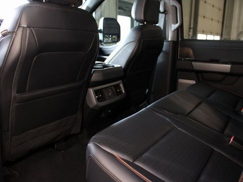 Used 2025 Ford F350 Lariat w/ Lariat Ultimate Package image 33