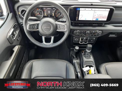 New 2026 Jeep Wrangler Unlimited Sahara AWD/4WD image 11