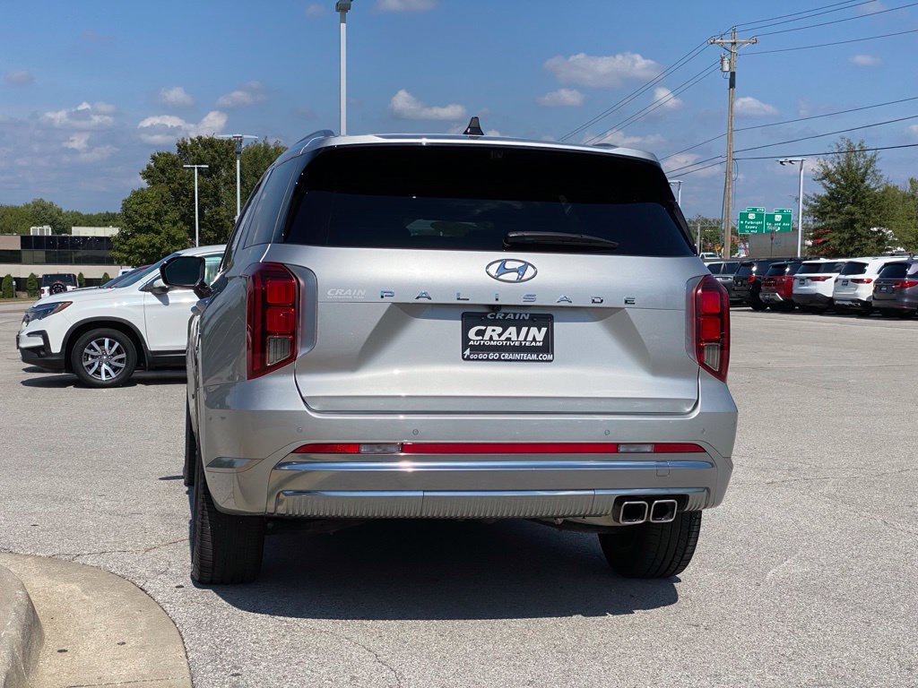 Used 2024 Hyundai Palisade Calligraphy FWD image 5