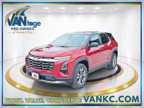 Used 2026 Chevrolet Equinox LT w/ Safety and Technology Package AWD/4WD image 1