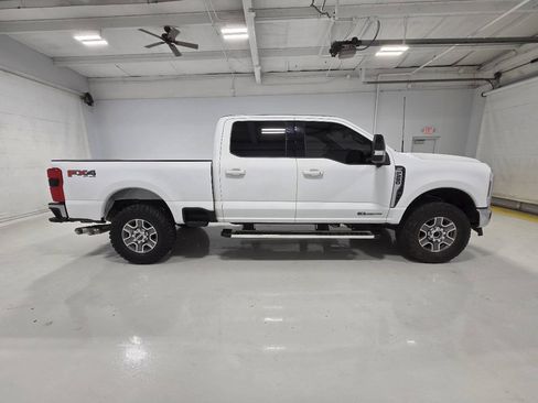Used 2024 Ford F250 Lariat w/ FX4 Off-Road Package AWD/4WD image 11