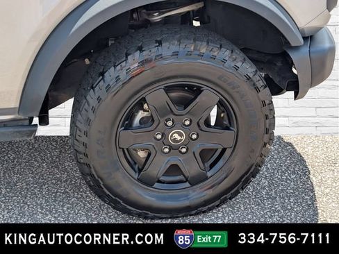 Used 2023 Ford Bronco Black Diamond AWD/4WD image 9