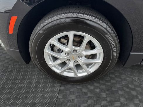 Used 2024 Chevrolet Equinox LT AWD/4WD image 14