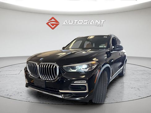 Used 2019 BMW X5 xDrive50i w/ Parking Assistance Package AWD/4WD image 1