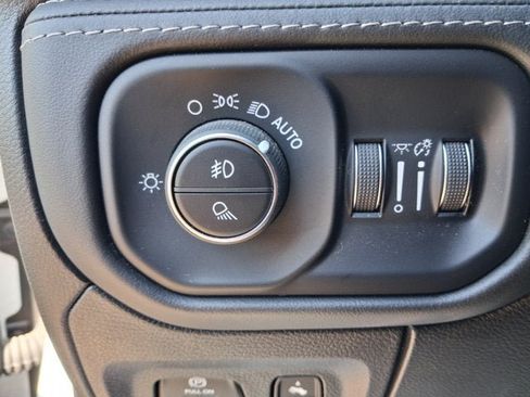 Used 2024 RAM 1500 Limited AWD/4WD image 14