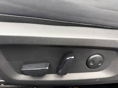 Used 2024 Mitsubishi Outlander SE image 13