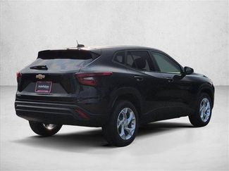 New 2026 Chevrolet Trax LS w/ LS Convenience Package FWD video 2