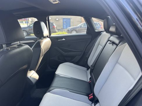 Used 2019 Volkswagen Jetta R-Line FWD image 19