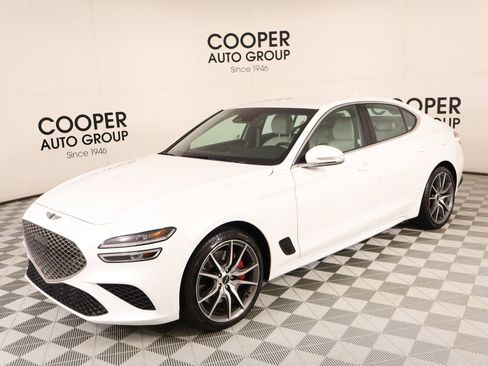 Used 2025 Genesis G70 2.5T RWD image 9