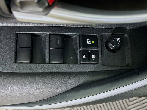 Used 2020 Toyota Corolla SE image 20