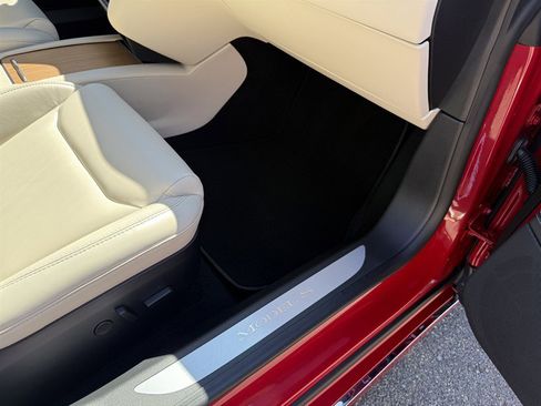 Used 2020 Tesla Model S Long Range Plus AWD/4WD image 9
