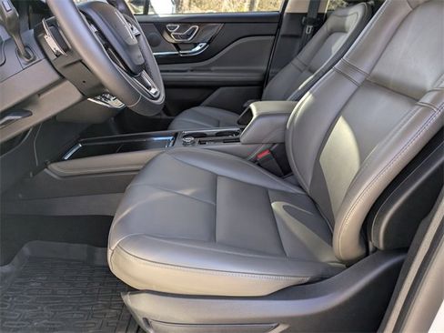 Used 2024 Lincoln Corsair AWD image 20