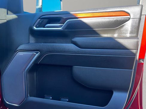 Used 2024 GMC Sierra 2500 Denali w/ Denali Reserve Package image 38